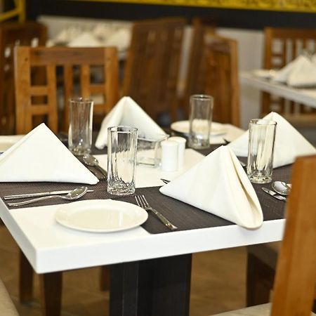 Hotel Rimi International Agartala Exteriör bild