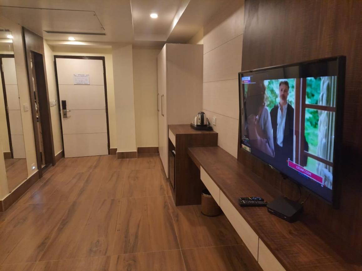 Hotel Rimi International Agartala Exteriör bild