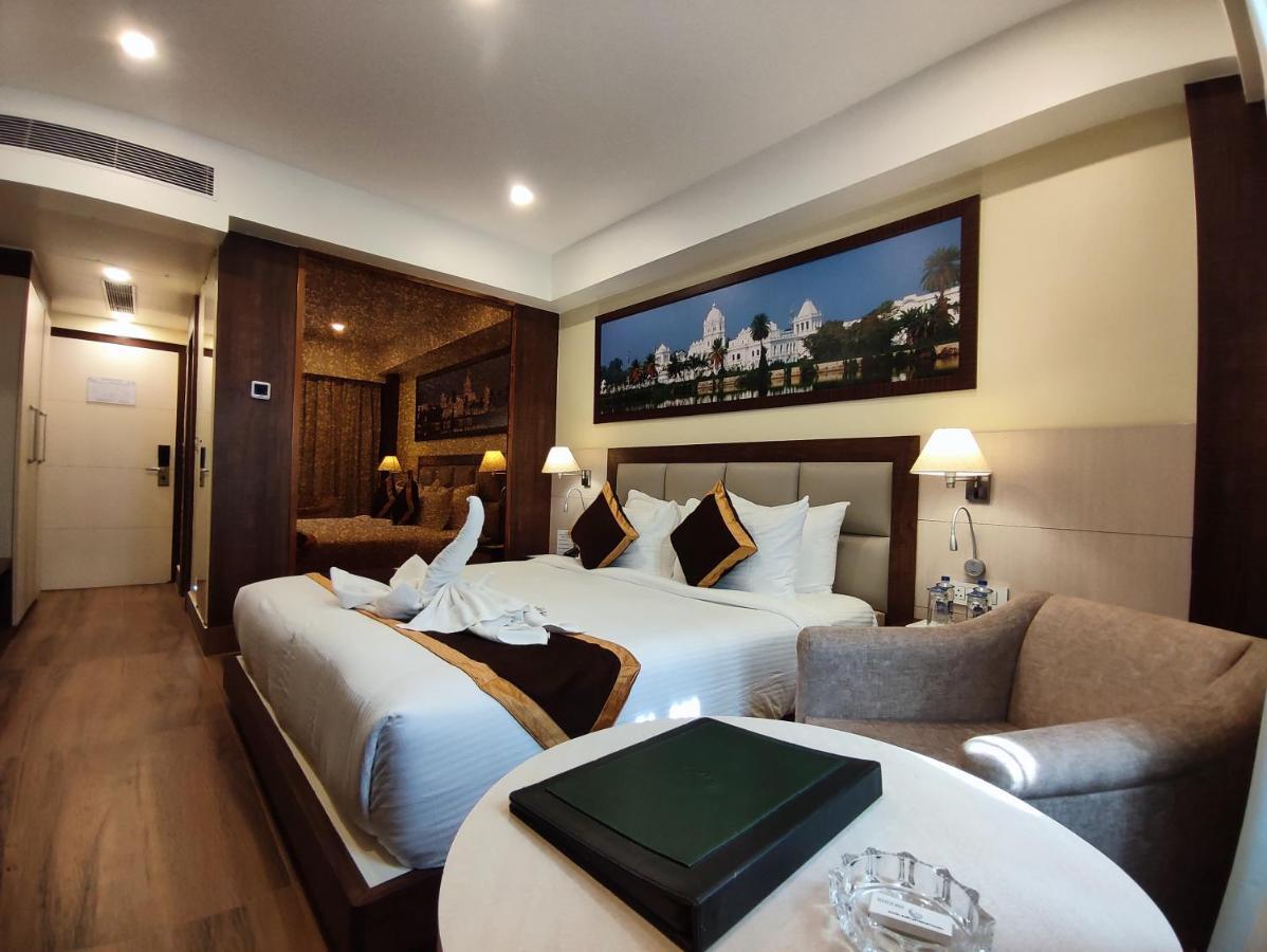 Hotel Rimi International Agartala Exteriör bild